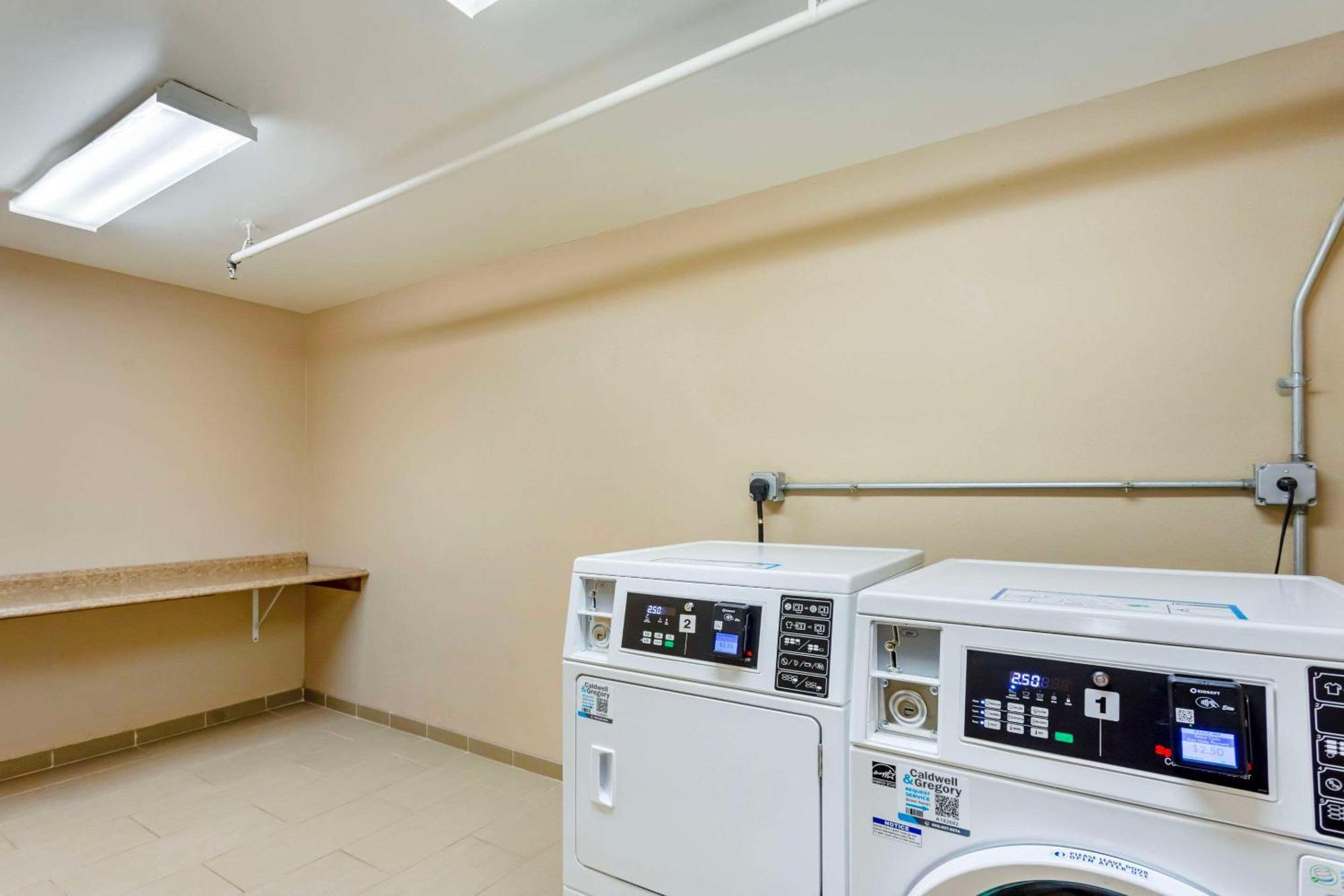Comfort Inn & Suites Carneys Point Bagian luar foto