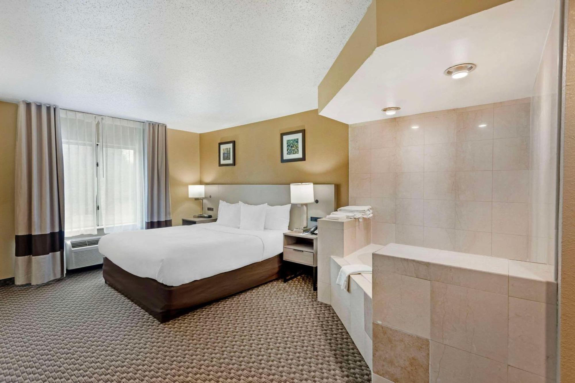 Comfort Inn & Suites Carneys Point Bagian luar foto