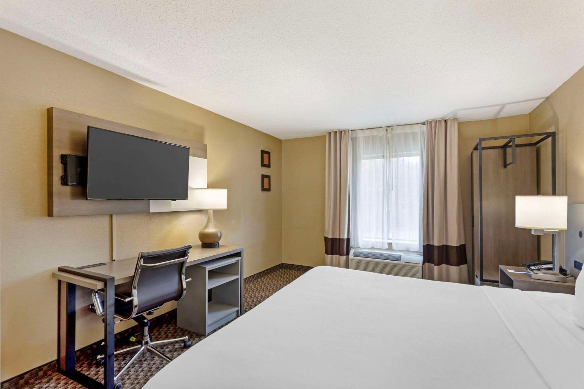 Comfort Inn & Suites Carneys Point Bagian luar foto