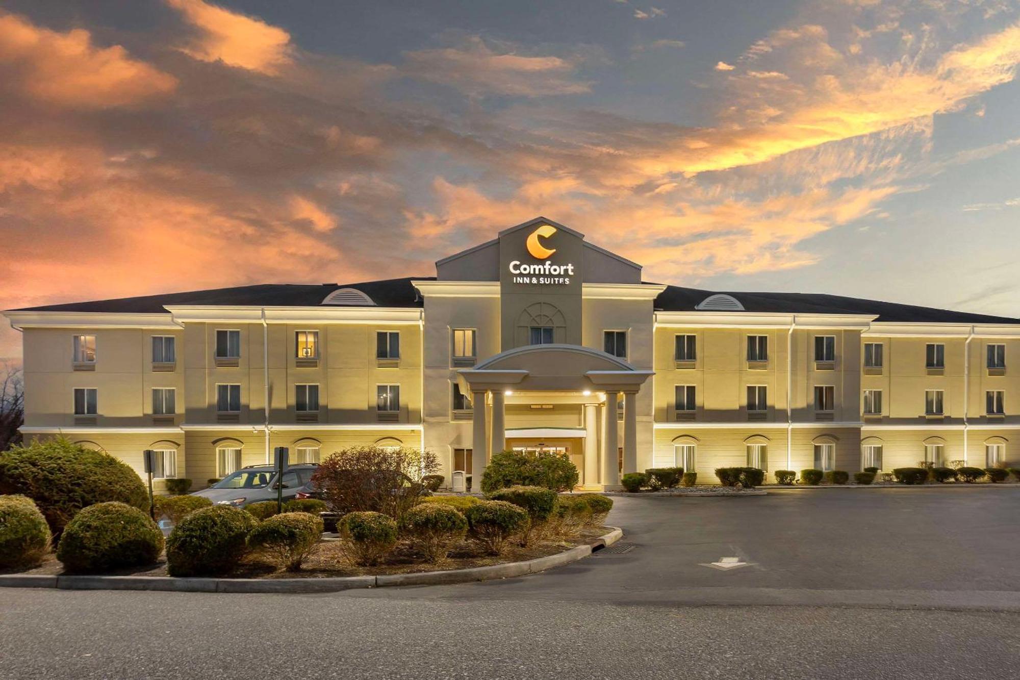 Comfort Inn & Suites Carneys Point Bagian luar foto